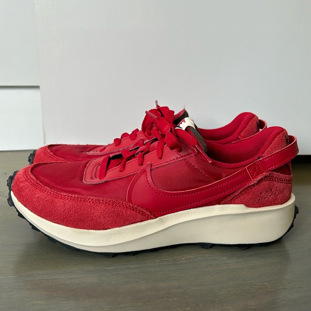 Women’s Nike Waffle Debut Retro - Like New!